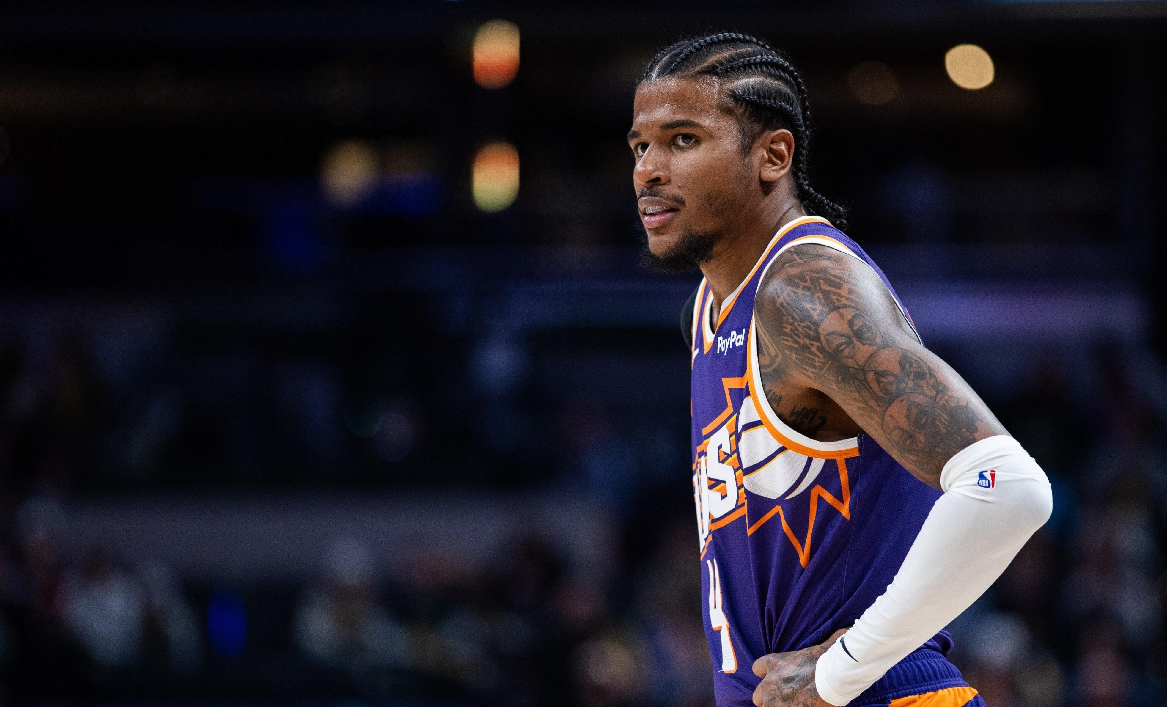 离谱！转会期西汉姆备战全明星赛清晨AC米兰备战CBA常规赛，洛杉矶湖人赛后手感冰凉